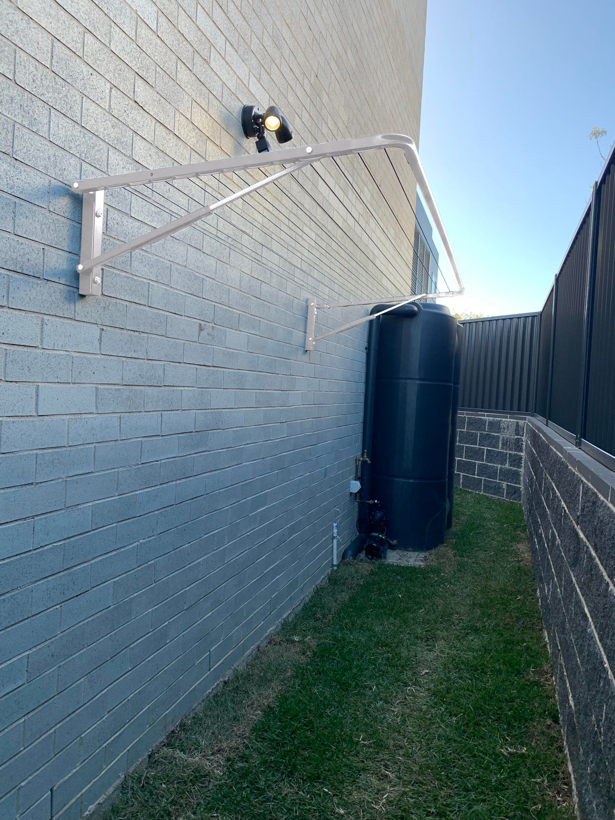 Wall Mount - 2.4m x .9m (12 Lines)